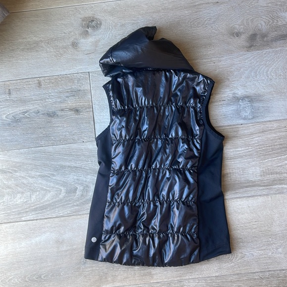 Zella Puffer Vest - Picture 4 of 4